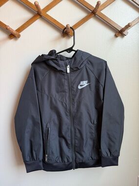 Nike Lightweight Windbreaker jacket